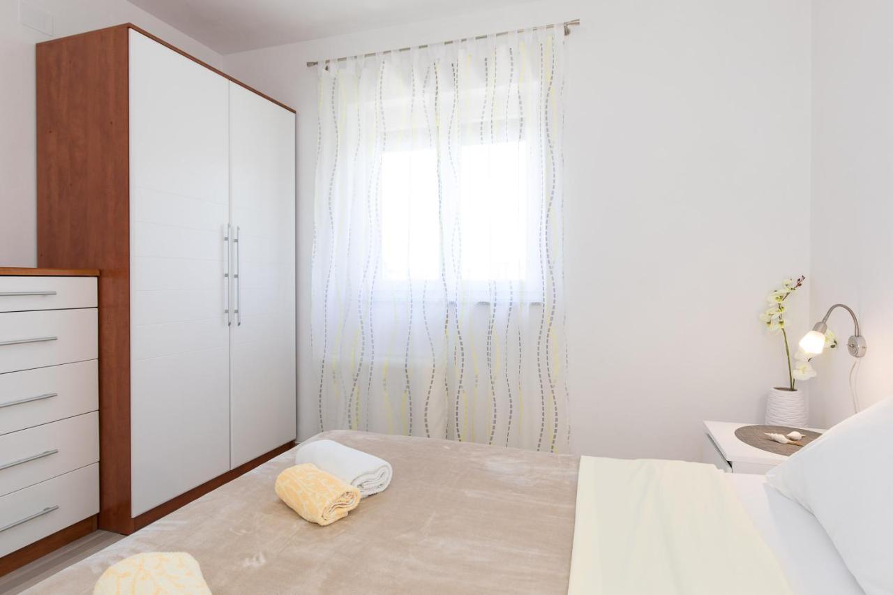 Apartmani Alma Punat Exterior foto